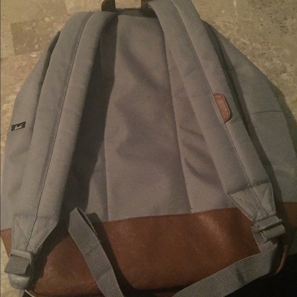 Herschel settlement backpack - Picture 3 of 4